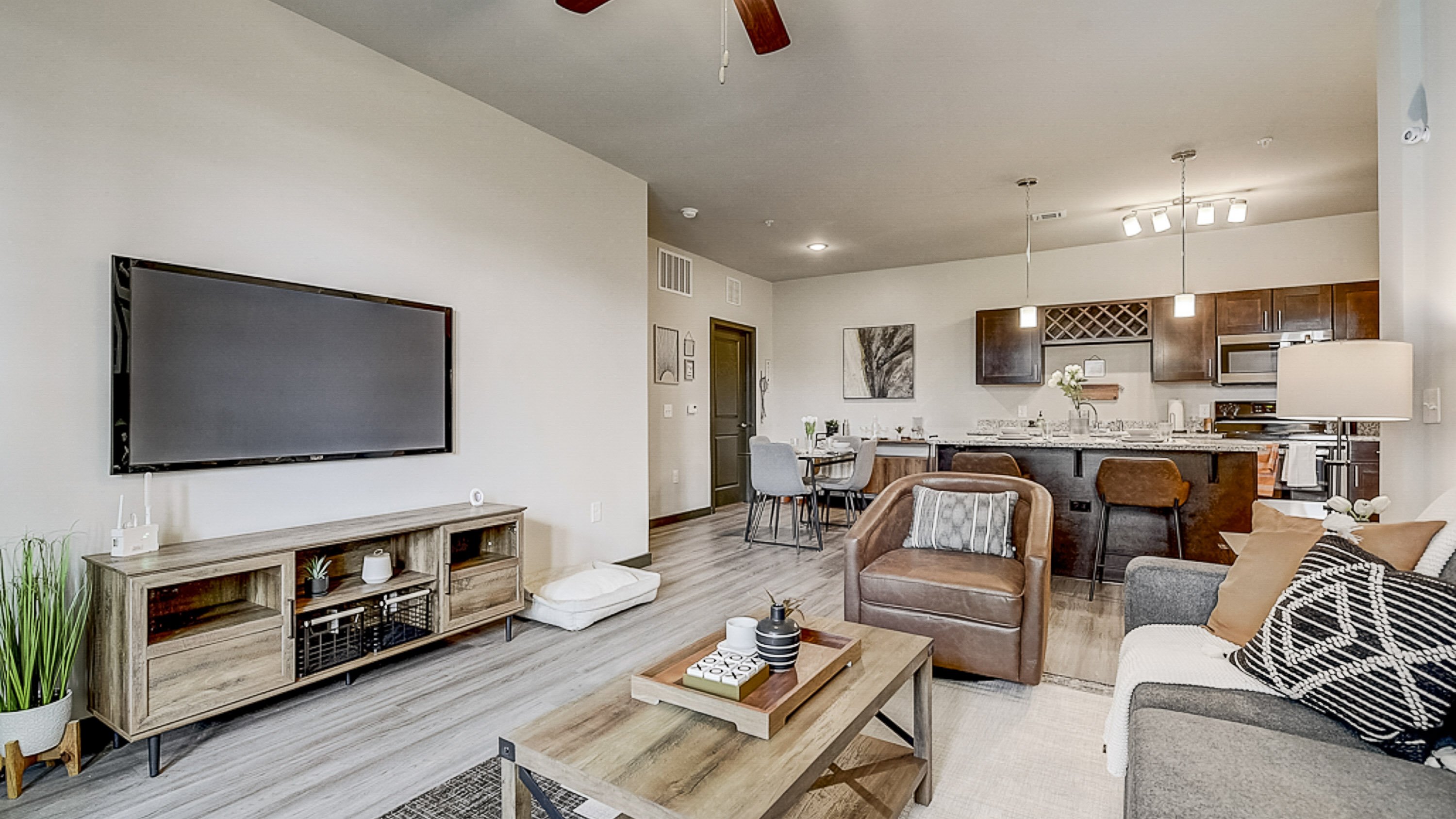 Photos of Springs at Grand Prairie Apartments in Grand Prairie, TX